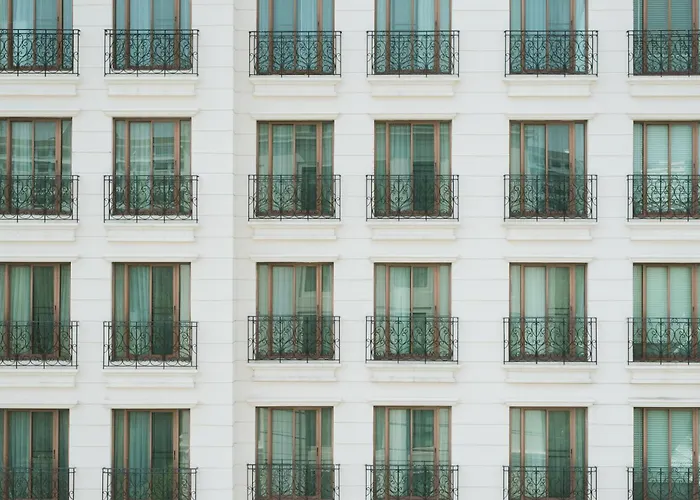 Thomson Hotel