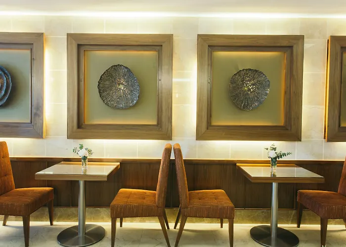Thomson Hotel